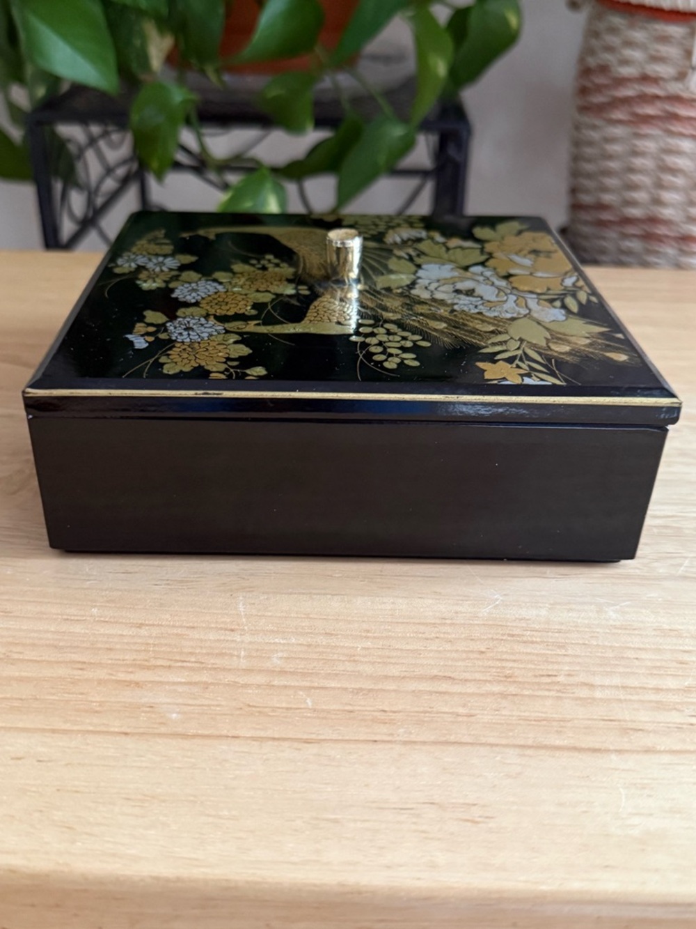 Vintage Otagiri Japan Black & Gold Lacquerware Peacock Peony Lidded Trinket Box - Picture 14 of 16